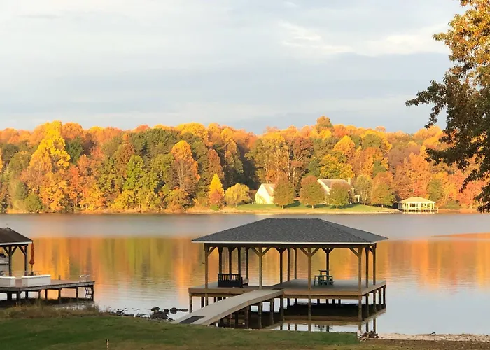 Waterfront Lake Anna Home: Summer Family Escape!