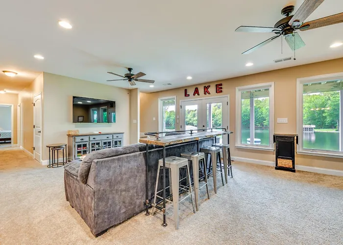 Waterfront Lake Anna Home W/ Dock, Beach & Kayaks!