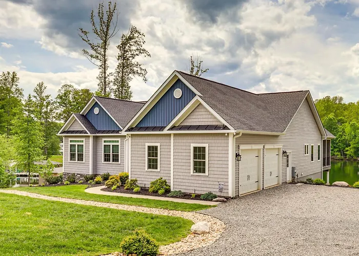 Waterfront Lake Anna Home W/ Dock, Beach & Kayaks!