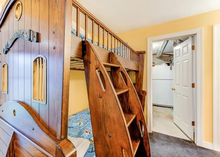 Lakefront Home With Boat Dock, Private Firepit & Game Room - Dog-Friendly
