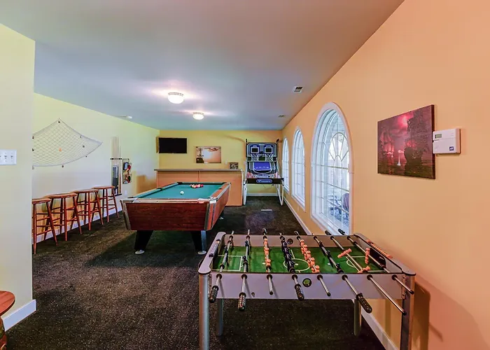 Lakefront Home With Boat Dock, Private Firepit & Game Room - Dog-Friendly