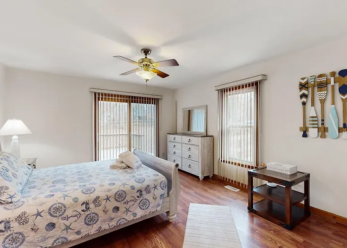 Lake Anna Home On Large Corner Lot With Kayaks, Paddleboard, Firepit & Grill
